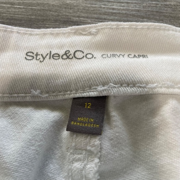 White Curvy Fit Capri Style & Co Women's 12 Denim Summer 5-Pocket Straight Leg - Picture 6 of 12
